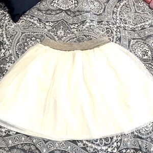 Cute white with gray waist band by Baby Gap size 5T.